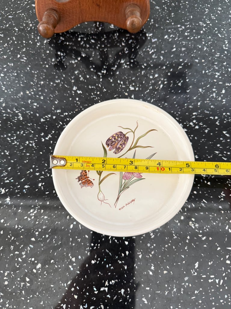 Vintage Runtons Pottery Yorkshire Botanicals Wild Flowers Round Trinket Dish Helen Philipps 5” x 1”