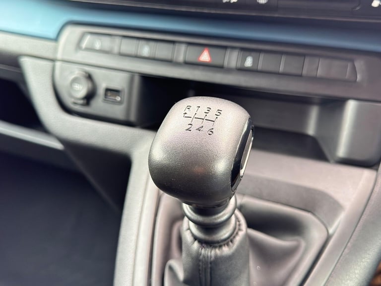 2017 Peugeot Traveller 1.6 BlueHDi Active Standard MPV 5dr Diesel Manual MWB Euro 6 (s/s) (115 ps...