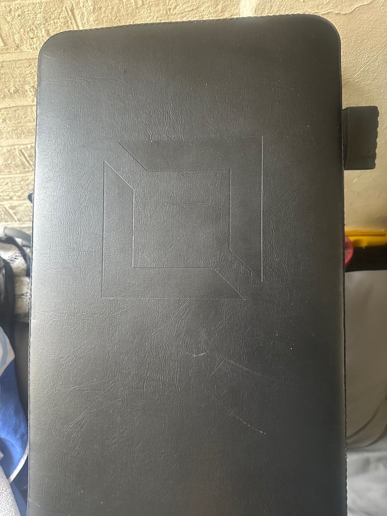 Black box heavy duty weight bench 