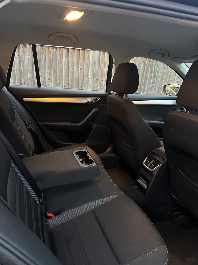 Skoda, OCTAVIA, Estate, 2017, Manual, 1598 (cc), 5 doors