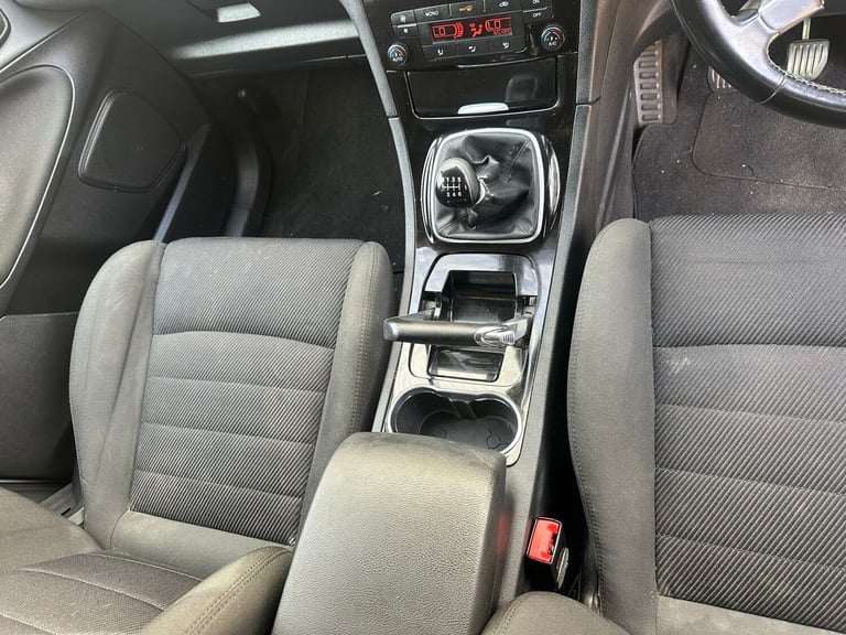 2011 Ford S-Max 2.0 TDCi 140 Titanium 5dr MPV Diesel Manual