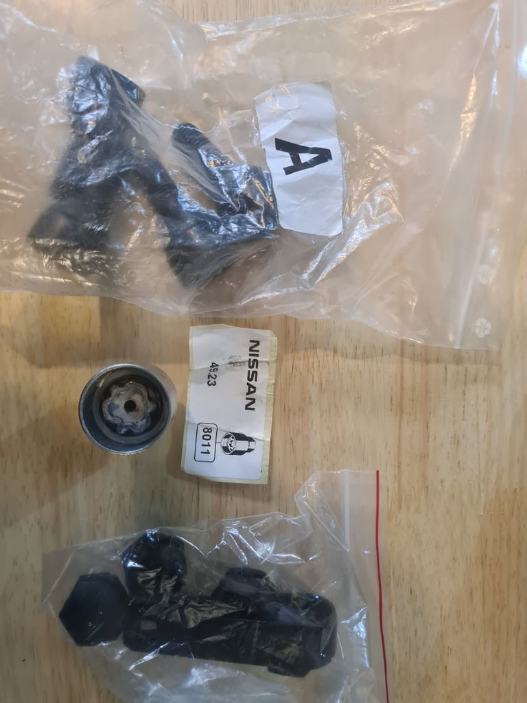 image for Nissan locking wheel bolt set