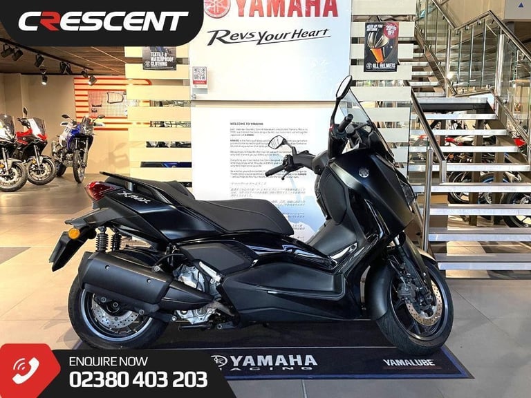 YAMAHA X-MAX 300 TECH MAX 2024 IN BLACK ONE OWNER FSH 3523 MILES
