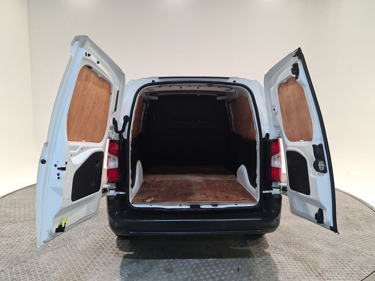 2021 Vauxhall Combo 1.5 TURBO D 2300 DYNAMIC L2 H1 100 BHP LWB Panel Van Diesel Manual