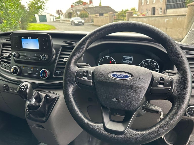 FORD TRANSIT CUSTOM 2.0 Transit Custom Leader Van 320 L2 2.0L EcoBlue 130PS FWD
