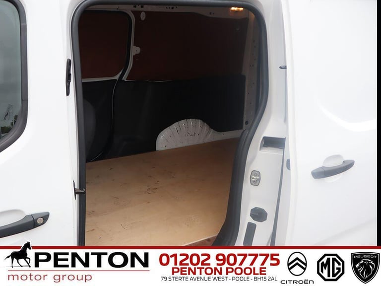 2021 Vauxhall Combo 1.5 Turbo D 2300 Dynamic L2 H1 Euro 6 4dr PANEL VAN Diesel Manual