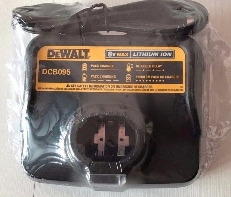 DeWALT DCB095 8-Volt Max Pocket Battery Charger for Gyroscopic tools N