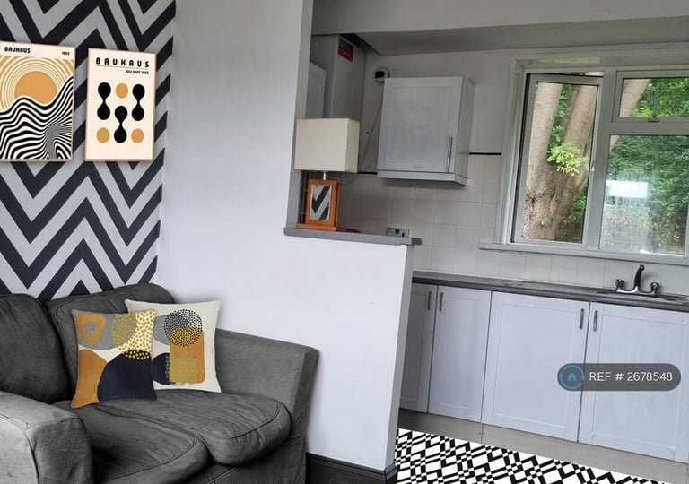 1 bedroom in Spring Terrace, New Bank, Halifax, HX3 (#2678548)