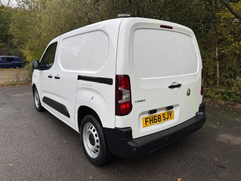 2019 Vauxhall Combo 2300 1.6 Turbo D 100ps H1 Edition Van PANEL VAN DIESEL Manual