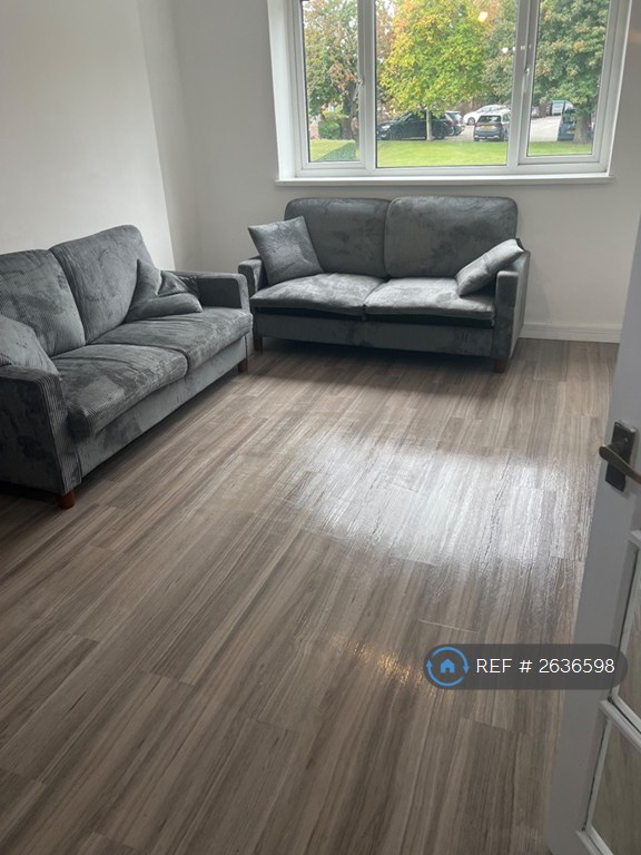 2 bedroom flat in Imogen Court, Salford, M5 (2 bed) (#2636598)