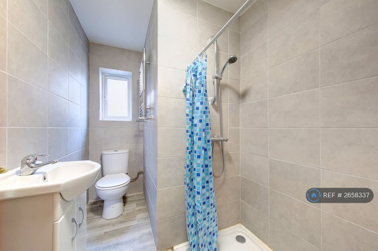 image for 5 bedroom house in Canbury Park Road, Kingston Upon Thames, KT2 (5 bed) (#2658337)