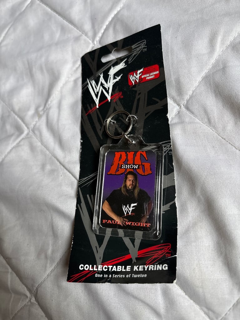 image for Vintage 1999 WWF Double Sided Big Show Photo Keyring Lot Of 100 New On Card