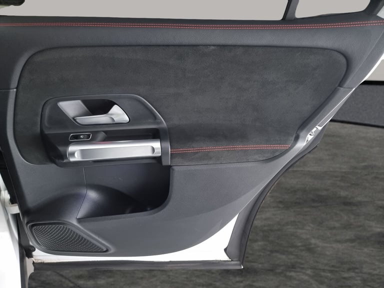 2022 Mercedes-Benz GLB GLB 220d 4Matic AMG Line Prem Plus 5dr 8G-Tronic ESTATE DIESEL Automatic