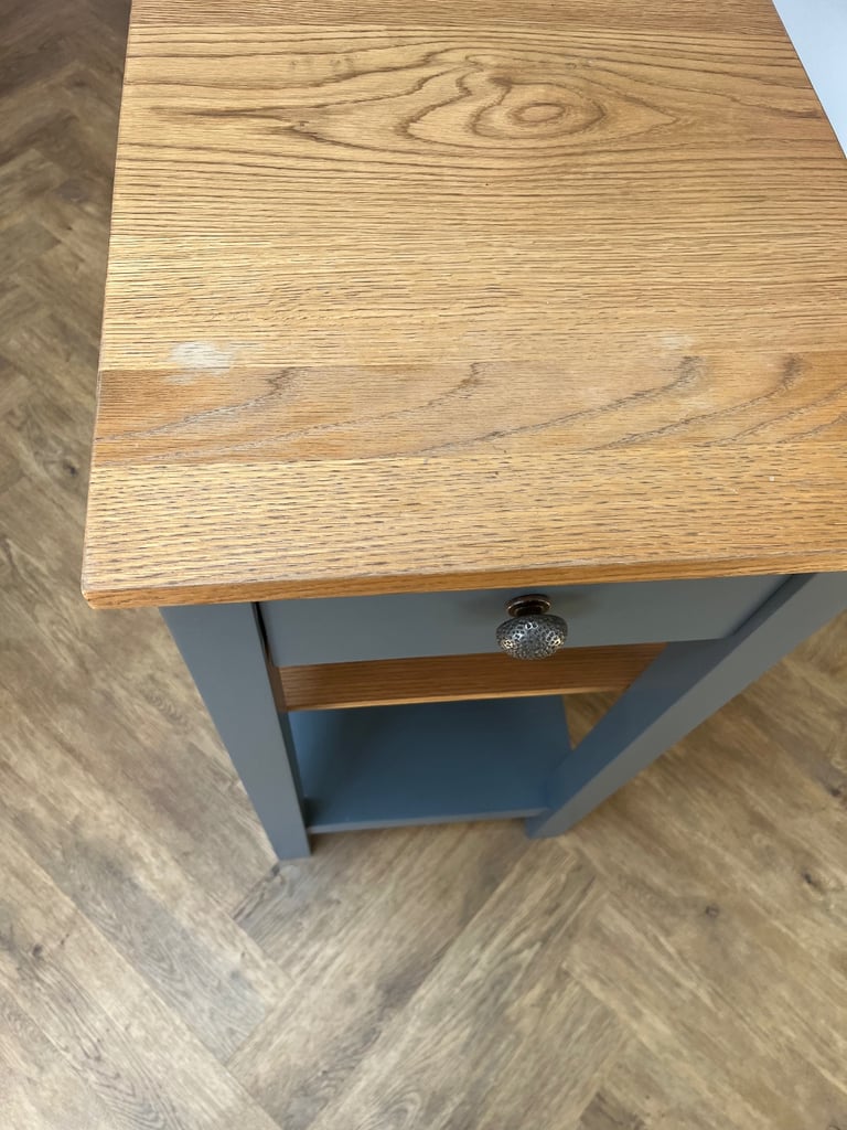 Unit/side table 