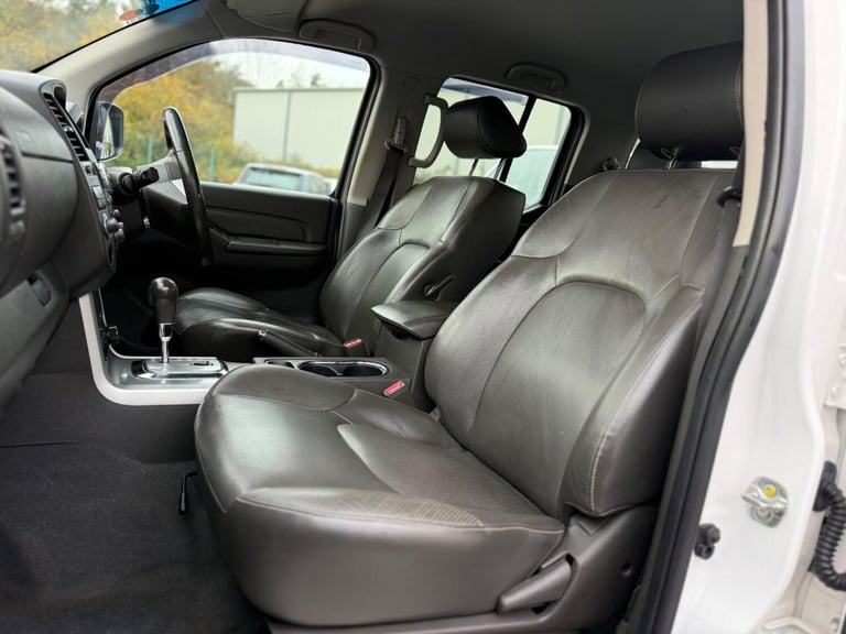 2015 Nissan Navara Double Cab Pick Up Tekna 2.5dCi 190 4WD Auto PICK UP DIESEL Automatic