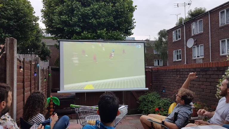 120″ Tripod Projector Screen