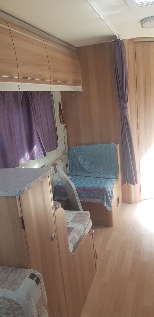 caravan bach 4