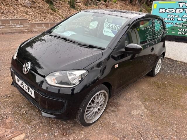 2015 VOLKSWAGEN MOVE UP 1.0 PETROL 3 DOOR HATCH IN BLACK.