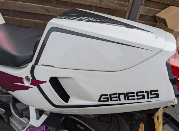 Yamaha YZF 750 r  1994 Nov 1994 Ohlins shock Very Very low Mileage 13k