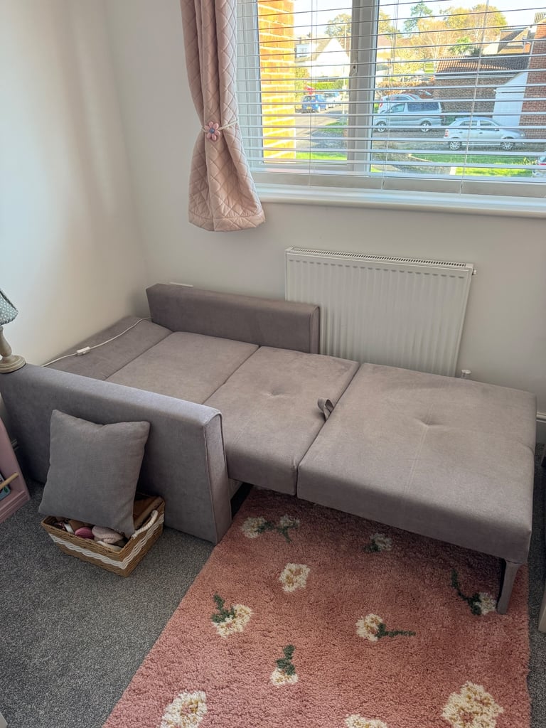 Chair - Pull out bed, Grey