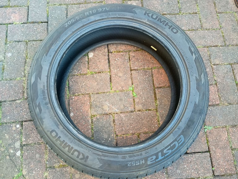 205 55 19" TYRES FOR ALLOYS WHEELS 