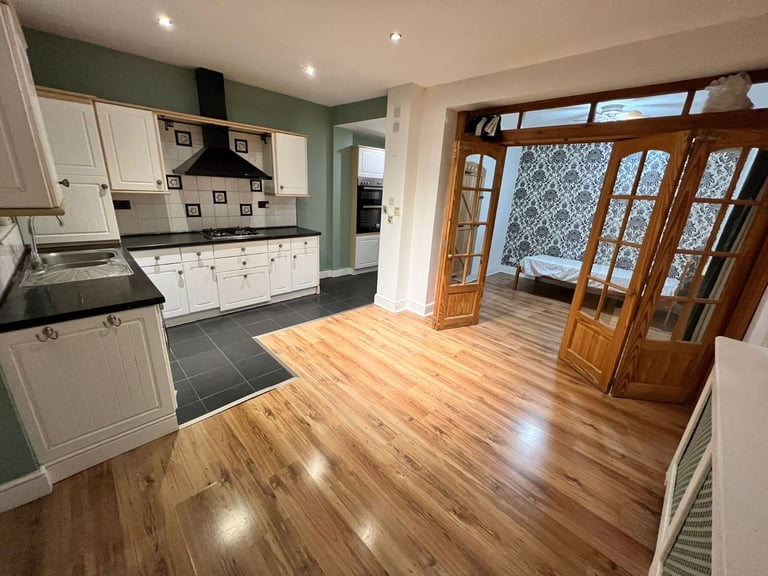 image for Beautiful 3 Bedroom Terraced House with extended kitchen to Let at Valence Ave, Dagenham, RM8
