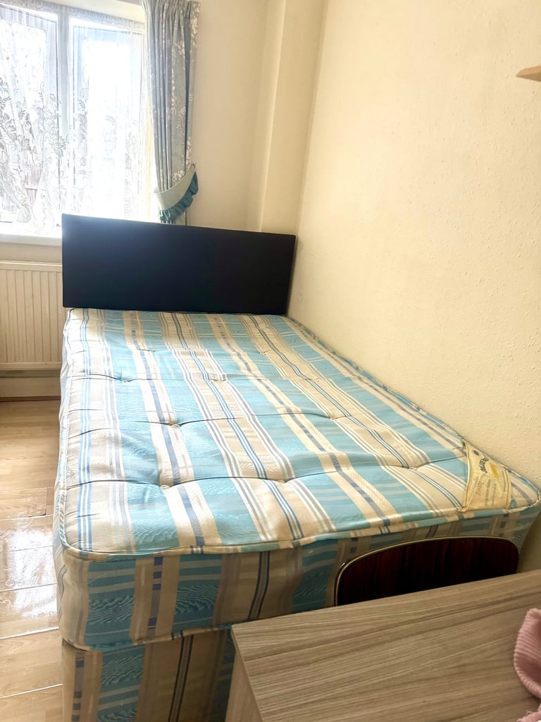 image for RENOVATION & HOUSE CLEARANCE SALE!! Tables,Beds,Wardrobes,Recliner Sofa,Chinese Rugs,From £15