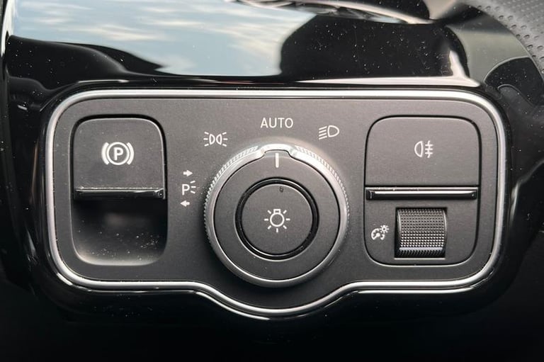 2023 Mercedes-Benz CLA CLA 220d AMG Line Executive 4dr Tip Auto SEMI-AUTO Saloon Diesel Semi Auto...
