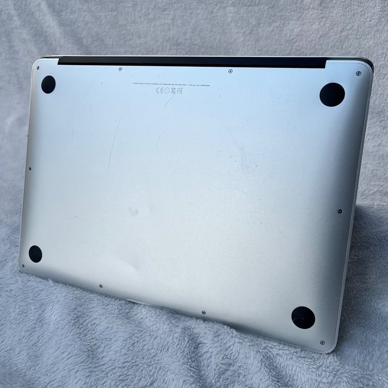 Apple Macbook Air 13 inch 
