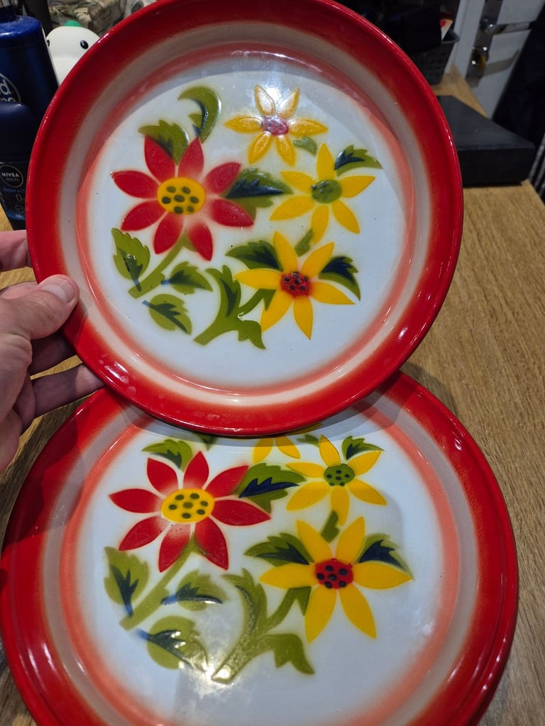 image for Thai enamel plates 