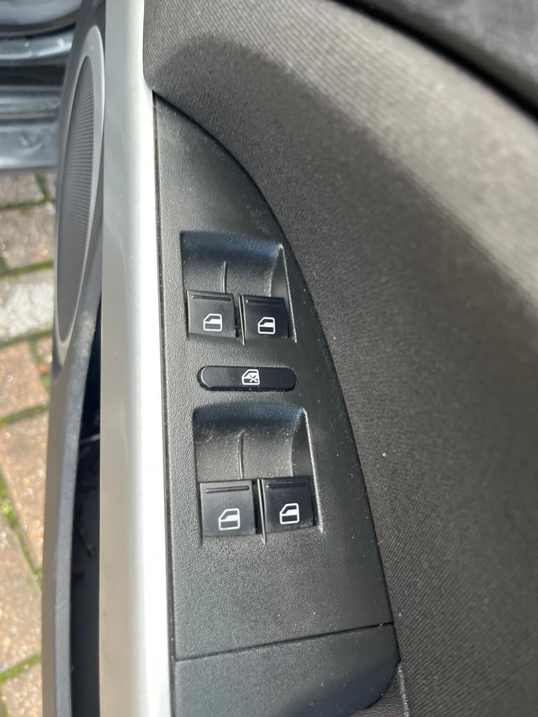 2010 SEAT Leon 2.0 TSI FR 5dr DSG HATCHBACK PETROL Automatic