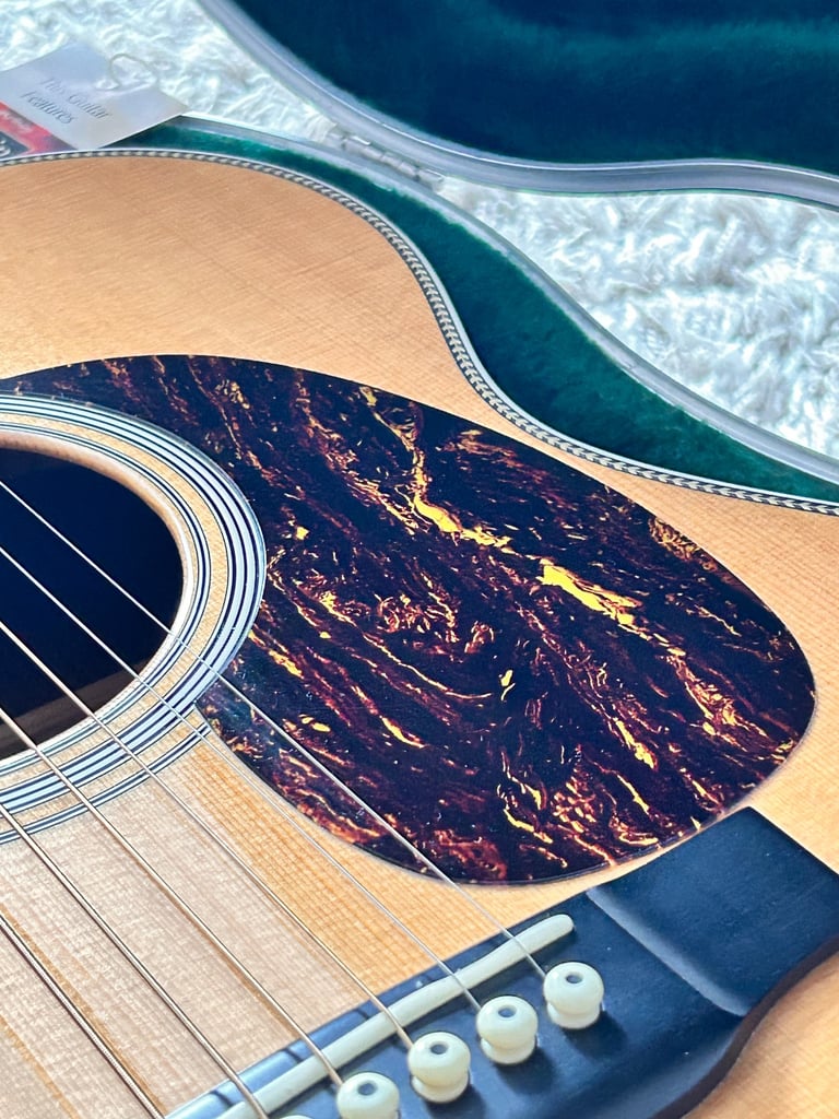 Martin 000-28H