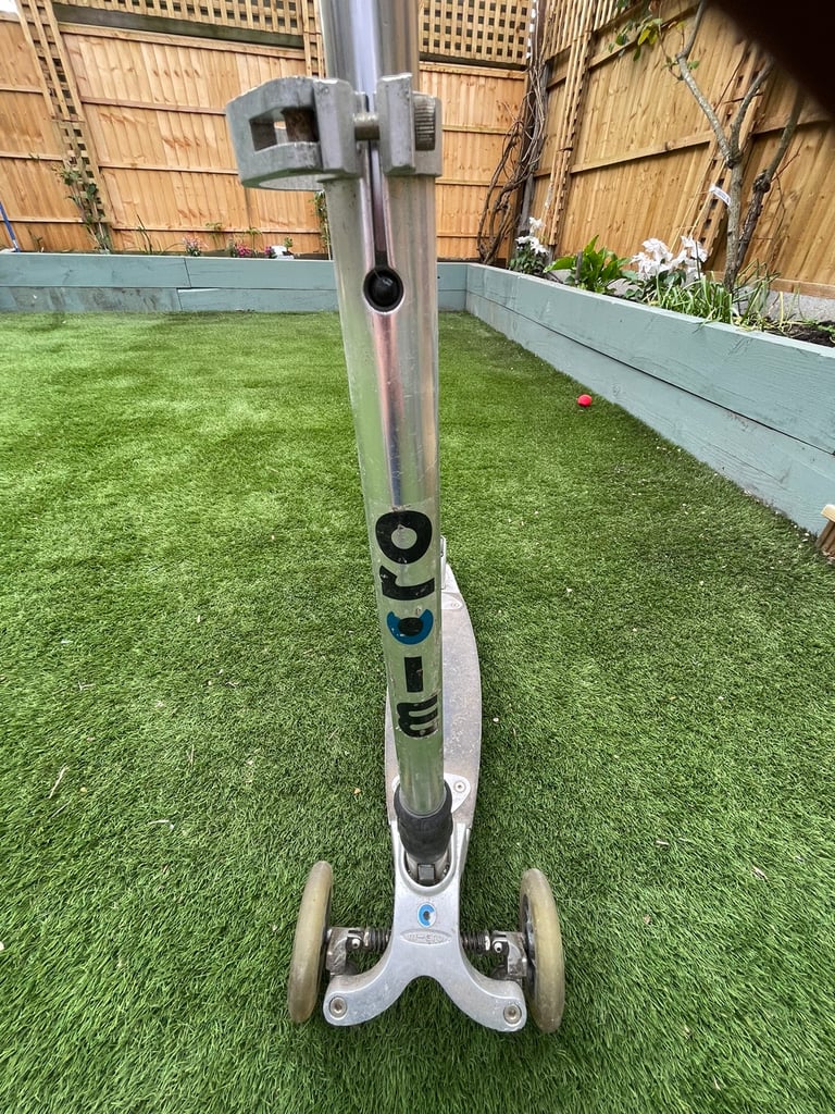 MICRO 3 wheeled Kickboard Scooter- Adult