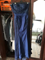 Fitted size 8 navy blue fitted strapless formal dress lace detail with train