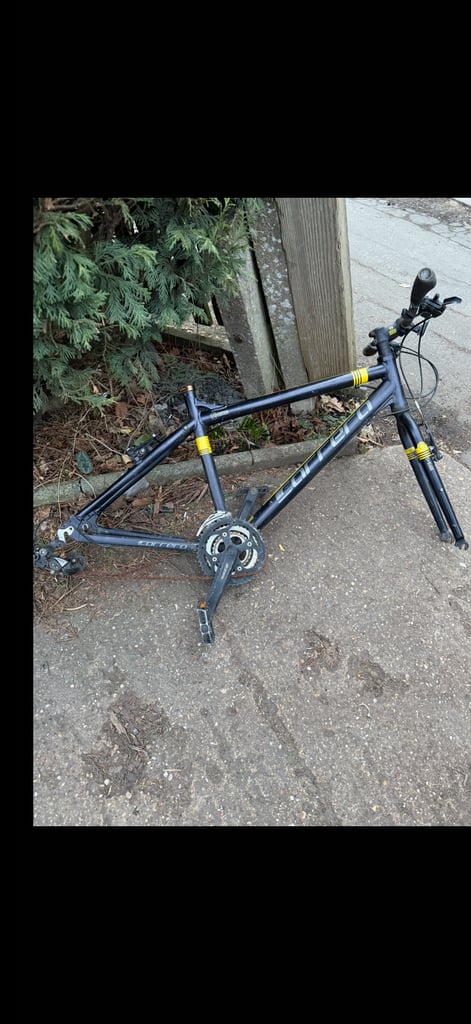 Spares/repairs Carrera bike