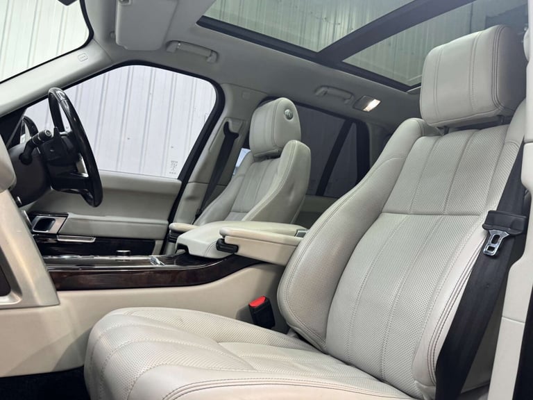 2015 Land Rover Range Rover 4.4 SDV8 Vogue SE 4dr Auto ESTATE DIESEL Automatic
