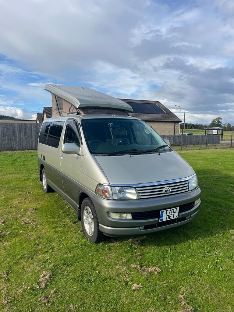 Toyota Hi-ace regius 