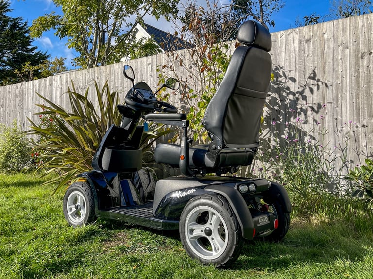 Rascal Vision 8mph Mobility Scooter 100% BATTERIES Only 0.9 Hours Use! Was £3995