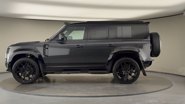 2024 Land Rover Defender 3.0 D250 X-Dynamic HSE 110 5dr Auto ESTATE DIESEL Automatic