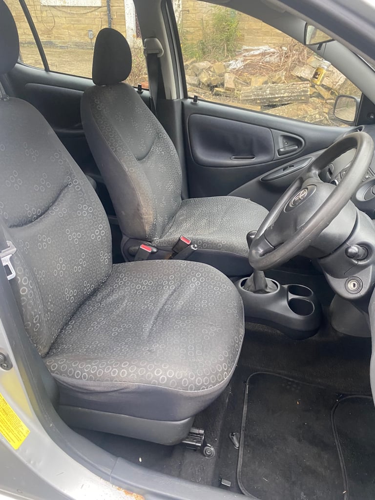 Toyota, YARIS, Hatchback, 2005, Manual, 1298 (cc), 5 doors