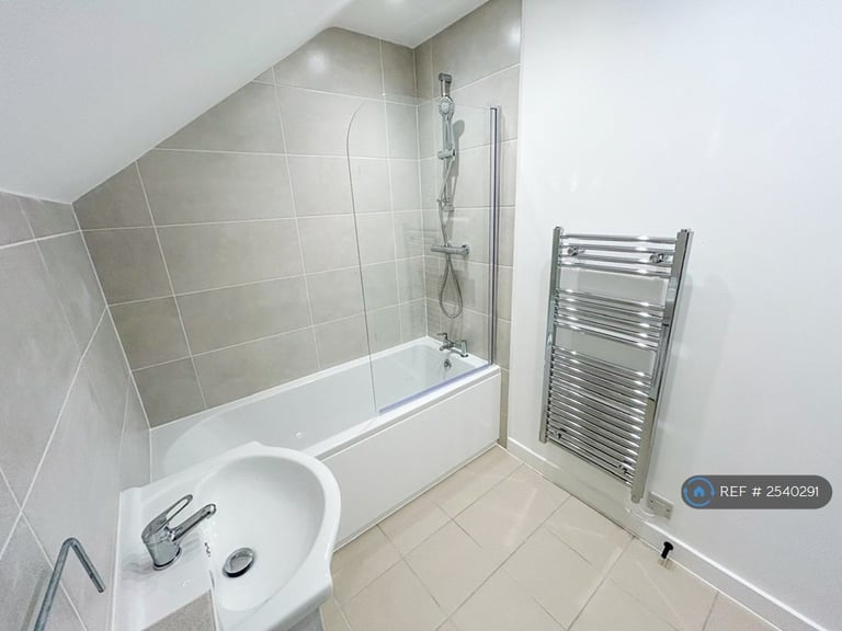 2 bedroom house in Hill Road, Sandford, Winscombe, BS25 (2 bed) (#2540291)