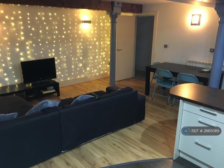 3 bedroom flat in Newarke Street, Leicester, LE1 (3 bed) (#2665089)
