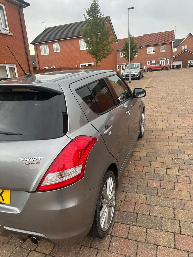 Suzuki, SWIFT, Hatchback, 2015, Manual, 1586 (cc), 5 doors