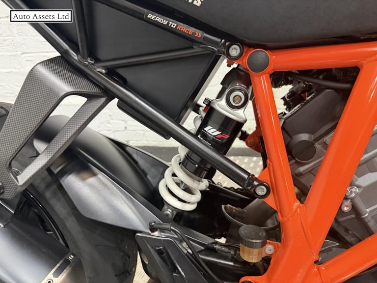 2016 KTM 1290 Super Duke R 1290 Naked Petrol Manual (172 ps) Naked Petrol Manual