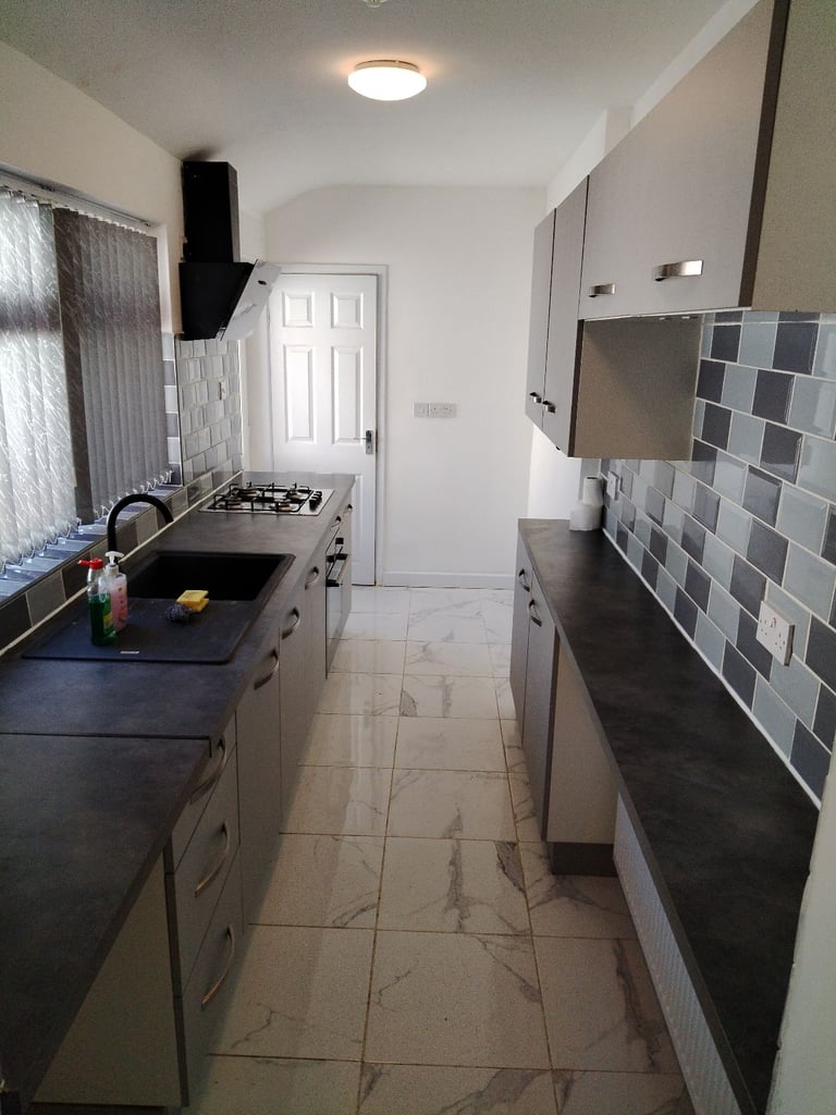 Refurbished 2 bedroom terraced property in Stoke