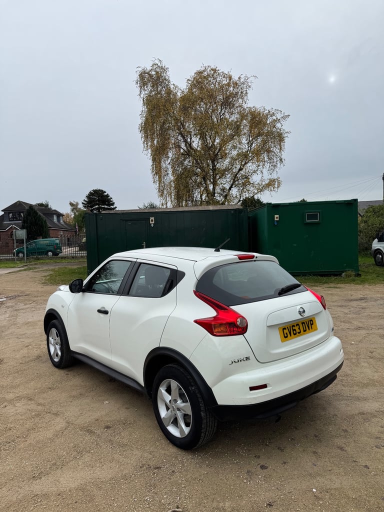 Nissan, JUKE, Hatchback, 2014, Manual, 1461 (cc), 5 doors
