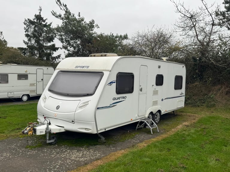 SPRITE QUATRRO DIAMOND ANNIVERSARY 6 BERTH FIXED BED ! Recent damp report 4 new tyres & service !  