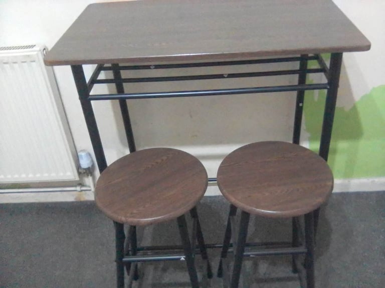 Table & stools