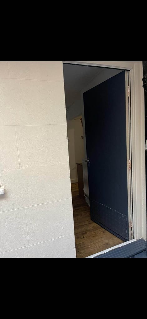 LOVEL DOUBLE ROOM AVAILABLE TO RENT IN HOVE CENTRE
