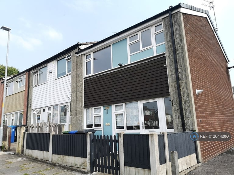 image for 3 bedroom house in Smithy Grove, Ashton-Under-Lyne, OL6 (3 bed) (#2644280)